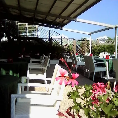 Caravelle&minicaravelle 3* Lido di Jesolo