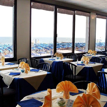 Caravelle&minicaravelle فندق ليدو دي يسولو