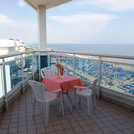 Caravelle&minicaravelle فندق ليدو دي يسولو