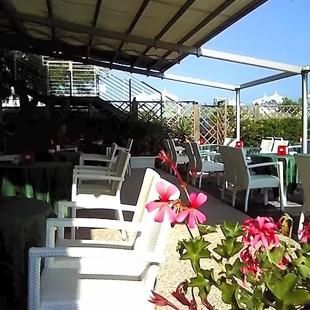 Caravelle&minicaravelle 3*