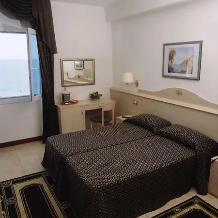 Caravelle&minicaravelle Otel 3*
