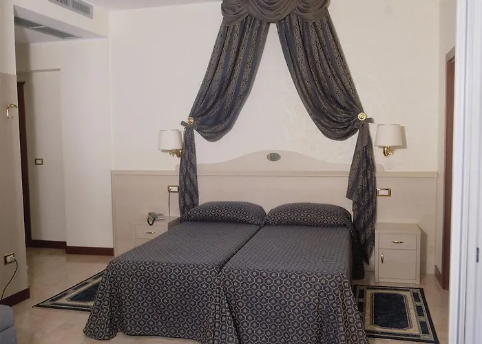 Hotel Caravelle&minicaravelle 3*